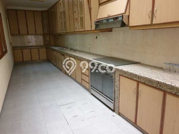 LISTING BARU! Rumah Strategis di Ciputat, LT 232m² LB 174m² LISTING BARU! Rumah Strategis di Ciputat, LT 232m² LB 174m²