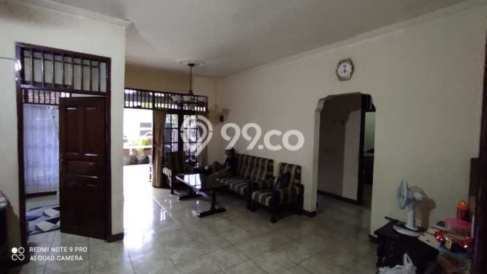Dijual Cepat Rumah Bagus Siap Huni LB 200m2 di Ciputat, Tangerang Selatan Dijual Cepat Rumah Bagus Siap Huni LB 200m2 di Ciputat, Tangerang Selatan
