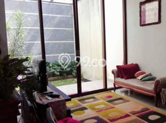 Hunian Mewah LB 250m2 Siap Pakai Desain Elegan di Bintaro, Tangerang Selatan Hunian Mewah LB 250m2 Siap Pakai Desain Elegan di Bintaro, Tangerang Selatan