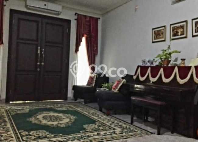 Hunian Mewah LB 250m2 Siap Pakai Desain Elegan di Bintaro, Tangerang Selatan Hunian Mewah LB 250m2 Siap Pakai Desain Elegan di Bintaro, Tangerang Selatan