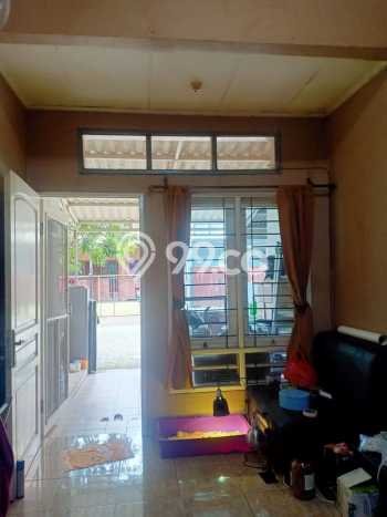 For Sale Rumah 2 Kamar Lokasi Ideal Nyaman dan Strategis di Cipondoh For Sale Rumah 2 Kamar Lokasi Ideal Nyaman dan Strategis di Cipondoh