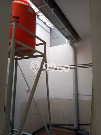 Rumah di Krapyak, 2 KT, Area Strategis, Luas 102m² Bangunan 80m² Rumah di Krapyak, 2 KT, Area Strategis, Luas 102m² Bangunan 80m²