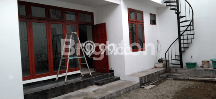 For Sale! Premium House LT 200m2 Desain Modern di Meruya For Sale! Premium House LT 200m2 Desain Modern di Meruya