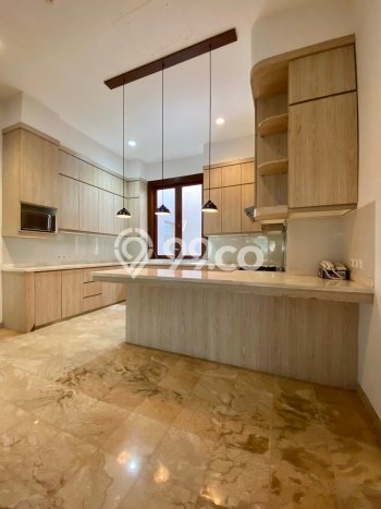 Rumah Elit LB 400m2 Siap Huni Desain Elegan di Kemang, Jakarta Selatan Rumah Elit LB 400m2 Siap Huni Desain Elegan di Kemang, Jakarta Selatan