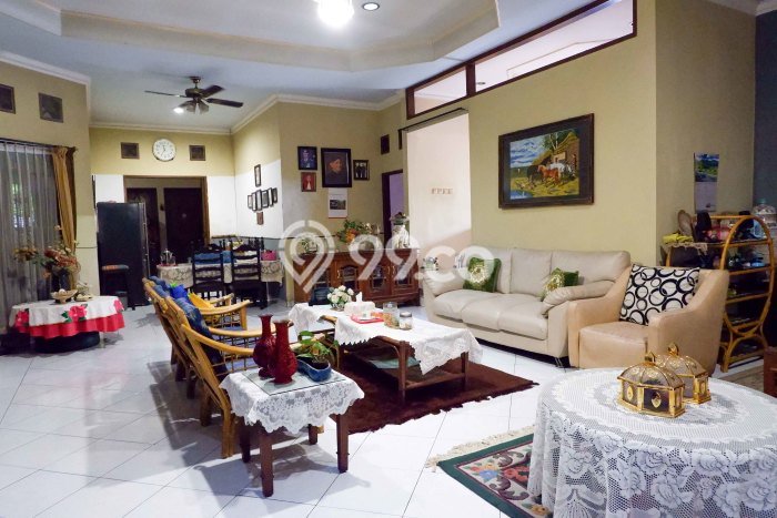 Rumah Mewah LB 350m2 Siap Huni Desain Elegan di Gandul, Depok Rumah Mewah LB 350m2 Siap Huni Desain Elegan di Gandul, Depok