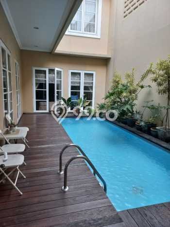 Ready to Use! Premium House LT 518m2 Desain Modern di Veteran Ready to Use! Premium House LT 518m2 Desain Modern di Veteran