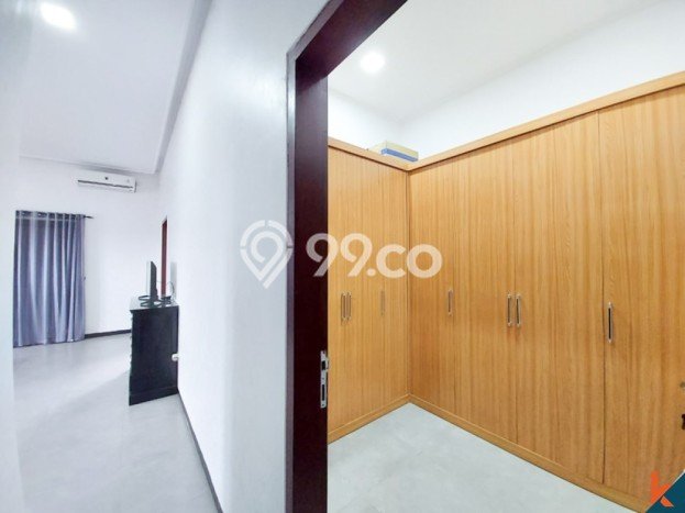 SPECIAL PRICE! Rumah Asri di , Luas 450m2m² Bangunan 193m2m² SPECIAL PRICE! Rumah Asri di , Luas 450m2m² Bangunan 193m2m²
