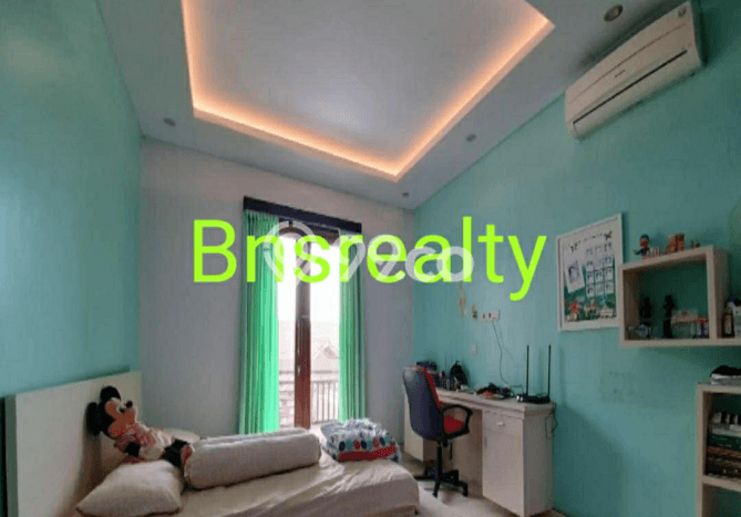 HOT DEAL! Rumah Berkualitas di Sanur, Denpasar, Luas 300m2m² LB 350m2m² HOT DEAL! Rumah Berkualitas di Sanur, Denpasar, Luas 300m2m² LB 350m2m²