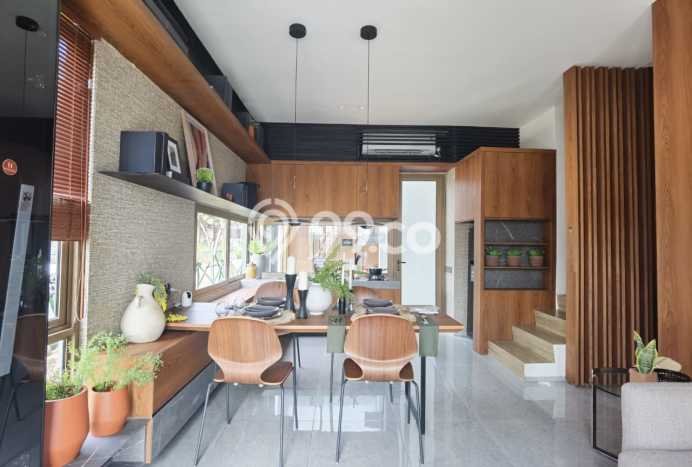 Investasi Masa Depan 4 Kamar Tidur Lokasi Prestisius di Kawasan Prospektif Karang Tengah, Tangerang Investasi Masa Depan 4 Kamar Tidur Lokasi Prestisius di Kawasan Prospektif Karang Tengah, Tangerang
