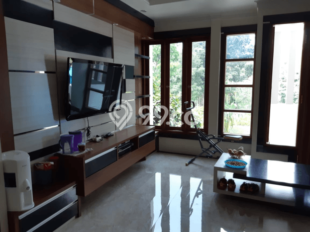 Properti Nyaman 4 KT Luas Tanah 504m² di Sentul City, Bogor Properti Nyaman 4 KT Luas Tanah 504m² di Sentul City, Bogor