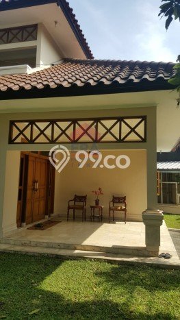 Rumah Elit Modern Tanpa Renovasi di Buah Batu Bandung Rumah Elit Modern Tanpa Renovasi di Buah Batu Bandung