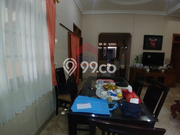 Rumah Elit Modern Tanpa Renovasi di Buah Batu Bandung Rumah Elit Modern Tanpa Renovasi di Buah Batu Bandung