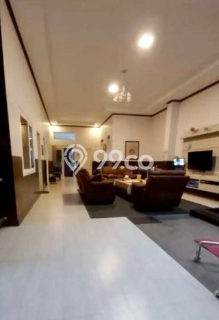 Jual Cepat Rumah LT 323m2m² di Kawasan Perumahan , Malang Jual Cepat Rumah LT 323m2m² di Kawasan Perumahan , Malang
