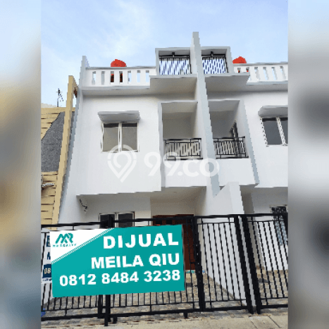 Rumah 4 KT 4 KM Fasilitas Kolam Renang di Taman Palem, Jakarta Barat Rumah 4 KT 4 KM Fasilitas Kolam Renang di Taman Palem, Jakarta Barat