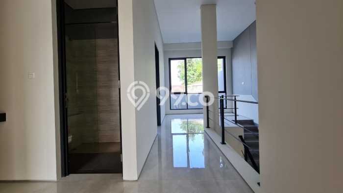 Rumah Luxury Modern Siap Huni di Setra Duta Bandung Rumah Luxury Modern Siap Huni di Setra Duta Bandung