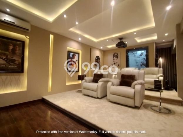 Rumah Strategis Menteng, Jakarta Pusat, LT 424m² LB 1000m² Rumah Strategis Menteng, Jakarta Pusat, LT 424m² LB 1000m²