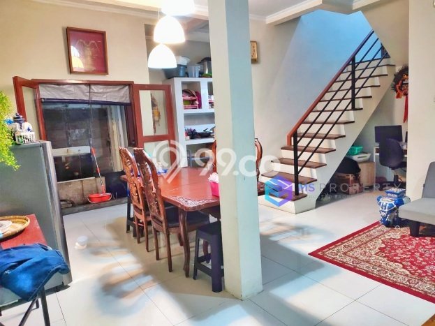 Rumah Strategis Modern Lb 180m2 di Cinere, Depok Rumah Strategis Modern Lb 180m2 di Cinere, Depok