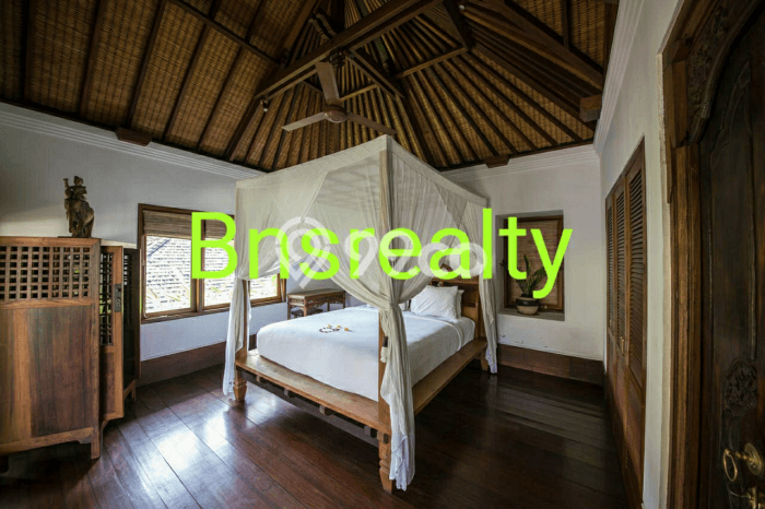 SPECIAL OFFER! Rumah Nyaman area Canggu, LT 2100m2m² Bangunan 600m2m² SPECIAL OFFER! Rumah Nyaman area Canggu, LT 2100m2m² Bangunan 600m2m²