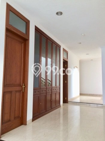 Rumah Asri di , 4 KM, Luas 500m2m² LB 800m2m² Rumah Asri di , 4 KM, Luas 500m2m² LB 800m2m²