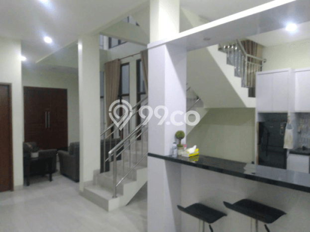 HOT LISTING! Rumah Nyaman di Cikutra, Luas 272m² Bangunan 400m² HOT LISTING! Rumah Nyaman di Cikutra, Luas 272m² Bangunan 400m²