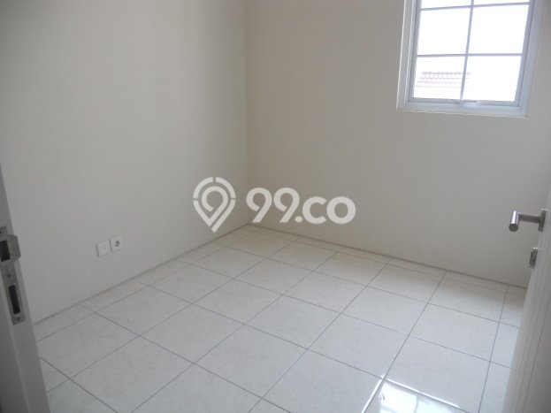 RARE UNIT! Rumah di BSD, 4 KT, View Kota, LT 32m² Bangunan 90m² RARE UNIT! Rumah di BSD, 4 KT, View Kota, LT 32m² Bangunan 90m²
