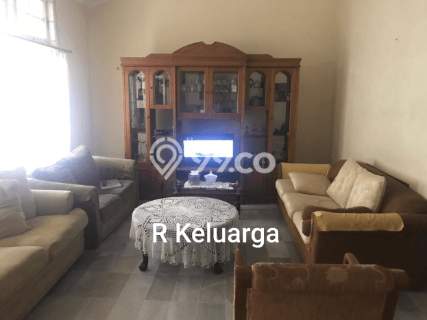 INVESTASI TEPAT! Rumah di Lebak Bulus, LT 273m² Bangunan 205m² INVESTASI TEPAT! Rumah di Lebak Bulus, LT 273m² Bangunan 205m²