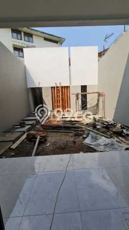 Rumah Elit Modern Tanpa Renovasi di Setra Duta Bandung Rumah Elit Modern Tanpa Renovasi di Setra Duta Bandung
