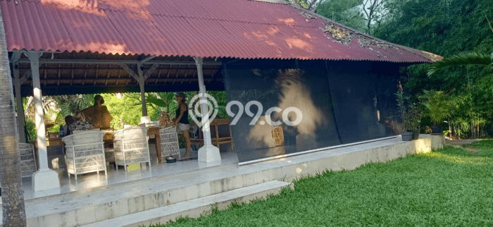 Rumah di Sanur, Dekat Pusat Kota, 3 KT, LT 1900m² Bangunan 500m² Rumah di Sanur, Dekat Pusat Kota, 3 KT, LT 1900m² Bangunan 500m²