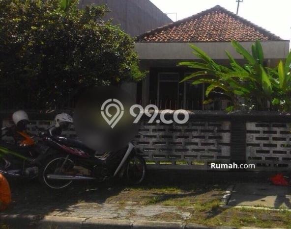 Rumah Nyaman untuk Keluarga di Menteng - LT 1m² Rumah Nyaman untuk Keluarga di Menteng - LT 1m²