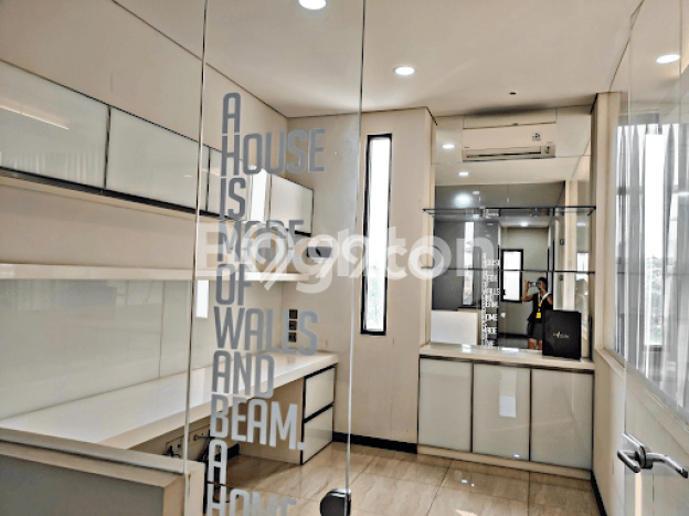 Rumah Elit Modern Siap Huni di BSD Tangerang Rumah Elit Modern Siap Huni di BSD Tangerang