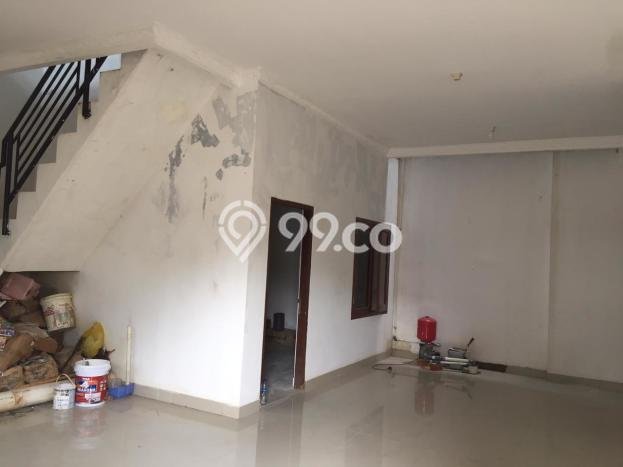 For Sale Rumah 4 Kamar Lokasi Ideal Bagus dan Strategis di Kebayoran Lama For Sale Rumah 4 Kamar Lokasi Ideal Bagus dan Strategis di Kebayoran Lama