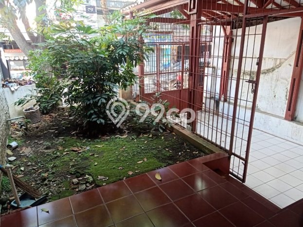 Rumah di Sarijadi, 2 KT, Akses Mudah Pusat Kota, LT 100m² LB 150m² Rumah di Sarijadi, 2 KT, Akses Mudah Pusat Kota, LT 100m² LB 150m²
