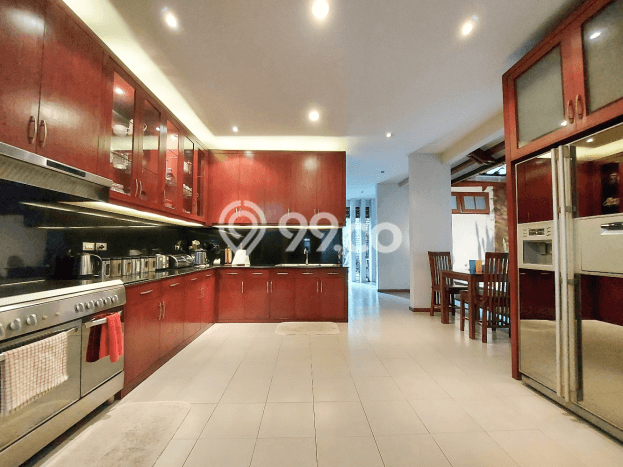 BEST CHOICE! Rumah di Cipete, Luas 1000m² LB 500m² BEST CHOICE! Rumah di Cipete, Luas 1000m² LB 500m²