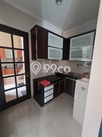 PROPERTI UNGGULAN! Rumah di Green Lake City, 4 KT, Lingkungan Premium, LT 200m² Bangunan 380m² PROPERTI UNGGULAN! Rumah di Green Lake City, 4 KT, Lingkungan Premium, LT 200m² Bangunan 380m²
