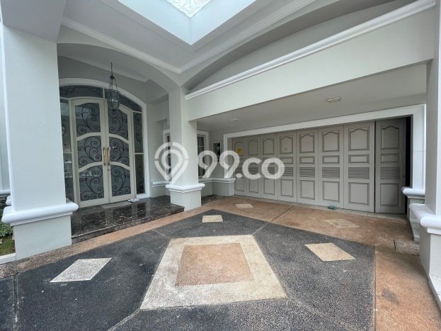 Dijual Rumah Mewah Elegan Dengan View Eksklusif di Lippo Karawaci, Tangerang Dijual Rumah Mewah Elegan Dengan View Eksklusif di Lippo Karawaci, Tangerang