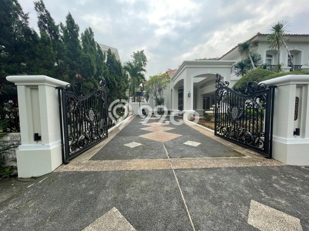 Dijual Rumah Mewah Elegan Dengan View Eksklusif di Lippo Karawaci, Tangerang Dijual Rumah Mewah Elegan Dengan View Eksklusif di Lippo Karawaci, Tangerang