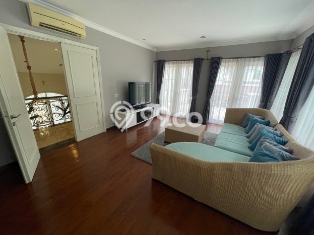 Dijual Rumah Mewah Elegan Dengan View Eksklusif di Lippo Karawaci, Tangerang Dijual Rumah Mewah Elegan Dengan View Eksklusif di Lippo Karawaci, Tangerang