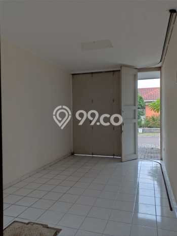 LISTING BARU! Rumah Premium di Mekar Wangi, Luas 240m² Bangunan 200m² LISTING BARU! Rumah Premium di Mekar Wangi, Luas 240m² Bangunan 200m²
