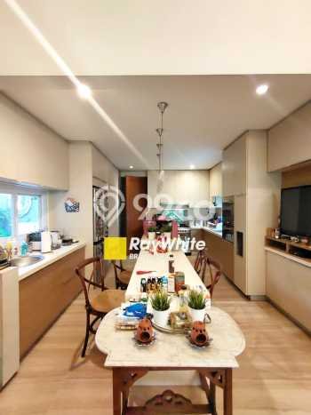 Siap Huni Hunian Elit 2 Kamar di Kebayoran Baru Dekat ke Mana Pun Siap Huni Hunian Elit 2 Kamar di Kebayoran Baru Dekat ke Mana Pun