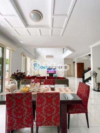 Rumah Mewah LB 400m2 Siap Huni Desain Elegan di Pondok Indah, Jakarta Selatan Rumah Mewah LB 400m2 Siap Huni Desain Elegan di Pondok Indah, Jakarta Selatan