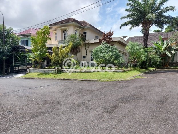 Rumah 4 KT 3 KM LT 200m², Luas Bangunan 300m² di Balikpapan Selatan, Balikpapan Rumah 4 KT 3 KM LT 200m², Luas Bangunan 300m² di Balikpapan Selatan, Balikpapan
