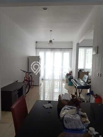 For Sale! Luxury House LT 200m2 Desain Modern di BSD For Sale! Luxury House LT 200m2 Desain Modern di BSD
