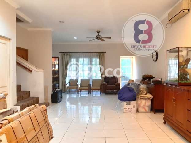 Dijual Rumah Strategis Bagus Punya 4 KT di Ciputat Tangerang Selatan SHM Dijual Rumah Strategis Bagus Punya 4 KT di Ciputat Tangerang Selatan SHM