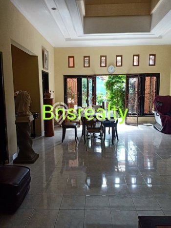 Rumah Nyaman 6 KT di Renon, Denpasar - LT 450m2m² Rumah Nyaman 6 KT di Renon, Denpasar - LT 450m2m²