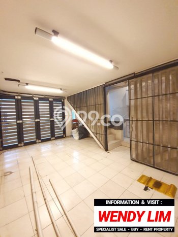 Rumah Elit Modern Tanpa Renovasi di Ampera Jakarta Selatan Rumah Elit Modern Tanpa Renovasi di Ampera Jakarta Selatan
