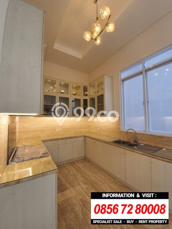 Ready to Use! Luxury House LT 156m2 Desain Modern di Pondok Indah Ready to Use! Luxury House LT 156m2 Desain Modern di Pondok Indah