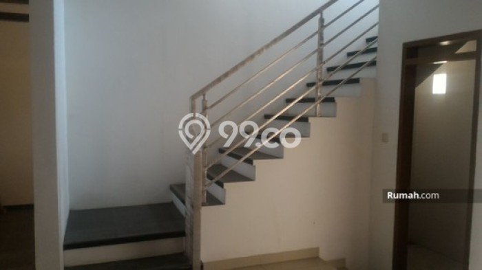 NEW LISTING! Rumah Premium area Buah Batu, Luas 189m² LB 200m² NEW LISTING! Rumah Premium area Buah Batu, Luas 189m² LB 200m²