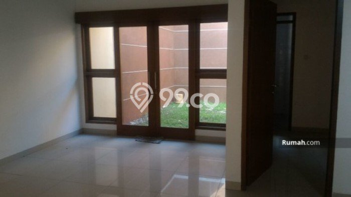 NEW LISTING! Rumah Premium area Buah Batu, Luas 189m² LB 200m² NEW LISTING! Rumah Premium area Buah Batu, Luas 189m² LB 200m²
