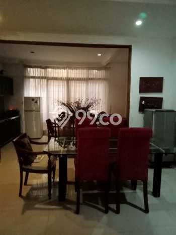 Rumah Luas Tanah 240m² di BSD, Tangerang - Akses Mudah Rumah Luas Tanah 240m² di BSD, Tangerang - Akses Mudah