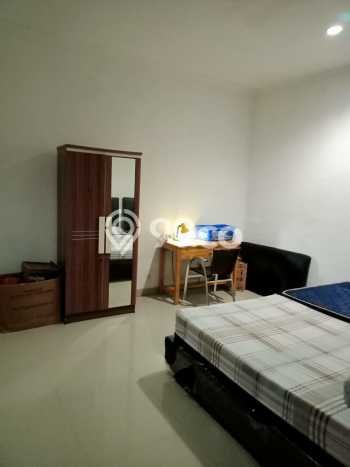 Rumah Luas Tanah 240m² di BSD, Tangerang - Akses Mudah Rumah Luas Tanah 240m² di BSD, Tangerang - Akses Mudah